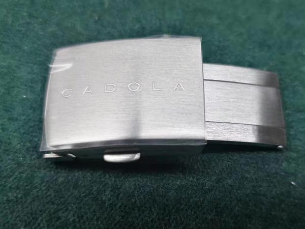 What are the functions of the double-press solid turtle-back buckle